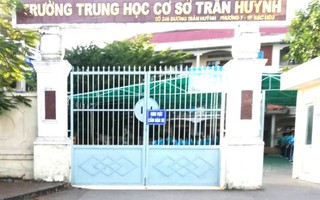 Xôn xao chuyện 'cái quần cộc nằm trên bàn giáo viên'