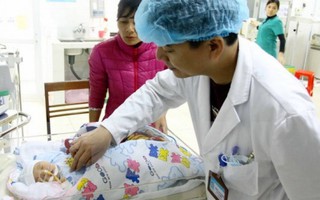 Phẫu thuật cứu sống 2 mẹ con trong ca sinh non hiếm gặp