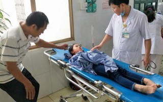 Tuyên Quang: Xe khách đấu đầu xe tải, nhiều phụ nữ trẻ em bị nạn