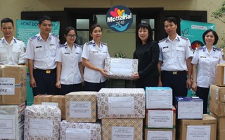 Hội Phụ nữ Cảnh sát biển gửi tặng 5 triệu đồng và 21 thùng quà đến Mottainai