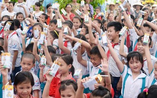 Hành trình quỹ sữa Vươn cao Việt Nam đến với trẻ em vùng Đông Bắc