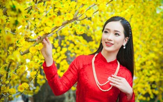 Top 10 Miss Photo 2017 Thạch Thảo rực rỡ áo dài đón Tết