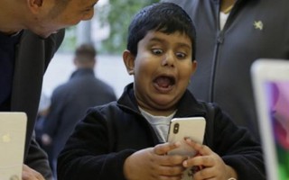 Cậu bé 10 tuổi có thể mở khóa iPhone X của mẹ bằng Face ID