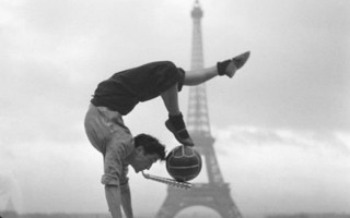 Ngắm Paris thế kỷ trước qua những bức ảnh đen trắng