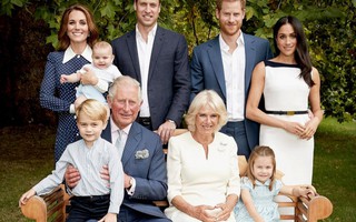3 thế hệ hội tụ trong bức ảnh gia đình mừng sinh nhật Thái tử Charles 