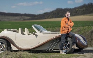 Ô tô ‘tự chế’ bằng gỗ đẹp ngang siêu xe