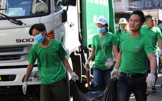 Hơn 200 người làm sạch khuôn viên chợ Đà Lạt
