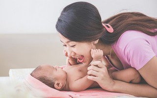 4 lưu ý cho mẹ khi chọn sữa tắm, dưỡng thể cho trẻ