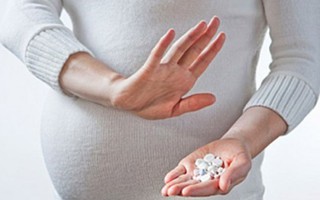 Bà bầu uống thuốc trầm cảm, con dễ dị dạng tim