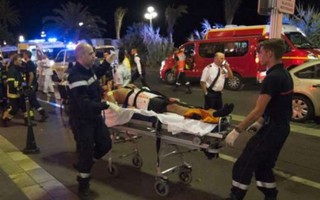 10 trẻ thiệt mạng trong vụ khủng bố tại Nice
