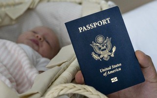 Người phụ nữ cầm đầu đường dây du lịch sinh con lấy quốc tịch Mỹ đối mặt án tù 15 năm