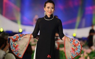 Đa phong cách đêm khai mạc Lễ hội áo dài TPHCM 2017