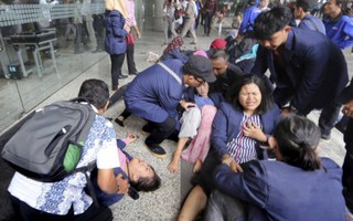  Indonesia: sập Sở Giao dịch chứng khoán nhiều phụ nữ bị thương 