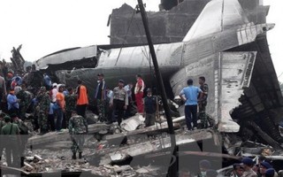 Máy bay ở Indonesia đâm vào núi, không còn ai sống sót