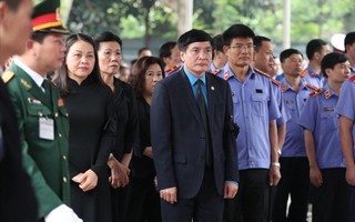 Đoàn Ban Chấp hành TƯ Hội LHPN Việt Nam viếng nguyên Chủ tịch nước, Đại tướng Lê Đức Anh