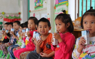 Trẻ em cần nguồn sữa tươi sạch đạt chuẩn để phát triển thể lực