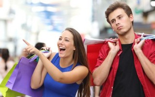 5 lý do đừng shopping cùng bạn trai