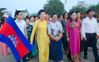 Hội Phụ nữ Campuchia vì Hòa bình và Phát triển thăm hữu nghị Việt Nam