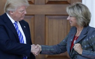 Ông Trump chọn nữ tỉ phú Betsy DeVos là Bộ trưởng Giáo dục Mỹ