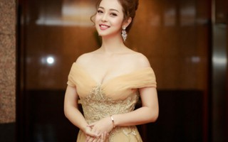 "Gái 3 con" Jennifer Phạm lộng lẫy, quyến rũ