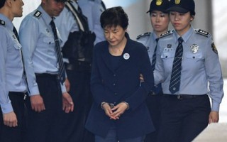 Vì sao bà Park Geun-hye không kháng cáo án tù 24 năm?
