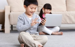 9 tác hại khi trẻ nghiện máy tính, điện thoại