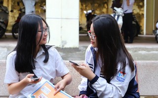 Thi vào lớp 10 ở Hà Nội: ‘Dính’ môn tiếng Anh, nhiều thí sinh ngậm ngùi thi trường ‘cửa dưới’