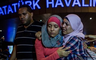 Khủng bố thảm sát ở sân bay Thổ Nhĩ Kỳ