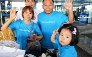 Cô dâu Việt ở Hàn dạy con về văn hóa Việt qua chuyến về thăm quê ngoại