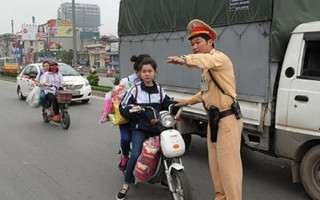 'Buộc thôi học do vi phạm giao thông' là trái luật