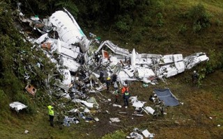 Tìm thấy 2 hộp đen của máy bay gặp nạn ở Colombia