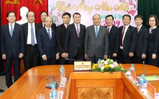 Thủ tướng Chính phủ Nguyễn Xuân Phúc thăm, chúc Tết Ngân hàng Chính sách xã hội