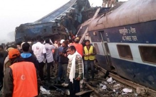 Tai nạn tàu hỏa nghiêm trọng ở Ấn Độ: Hơn 300 người thương vong