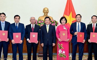 Trao quyết định bổ nhiệm 6 đại sứ nhiệm kỳ 2019-2022