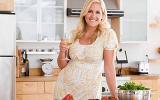 8 món ăn tác hại xấu đến sức khỏe mẹ bầu