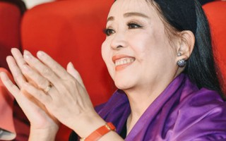 NSND Thu Hiền vẫn trẻ đẹp ngỡ ngàng ở tuổi 65
