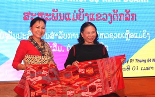 Phụ nữ Việt-Lào chia sẻ kinh nghiệm khởi nghiệp