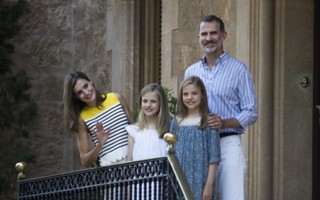 Những khoảnh khắc hạnh phúc của gia đình Hoàng gia Tây Ban Nha
