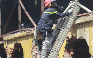 Công ty Rạng Đông tan hoang sau vụ cháy, Cảnh sát hình sự chủ trì điều tra