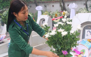 Chuyện về những người 'bầu bạn' với 10 cô gái ở Ngã ba Đồng Lộc