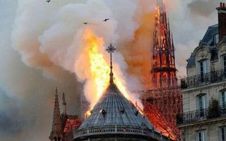 Pháp: Đã kiểm soát được đám cháy ở Nhà thờ Đức Bà Paris