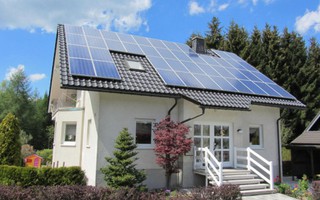 Nhà năng lượng mặt trời chỉ tốn 2 USD/tháng để vận hành