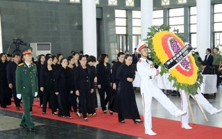 Đoàn Ban Chấp hành TƯ Hội LHPNVN viếng Chủ tịch nước Trần Đại Quang