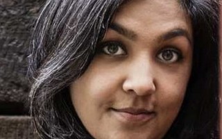 Nữ nhà văn gốc Ấn Preti Taneja tỏa sáng với 'Chúng ta còn trẻ'