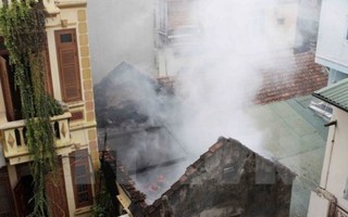 Cháy nhà tại Đà Nẵng, chồng tử vong, vợ nhập viện cấp cứu