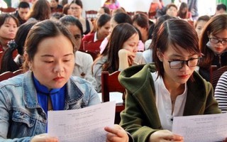 Chờ Sở Tư pháp báo cáo, số phận gần 600 giáo viên dôi dư ở Đắk Lắk vẫn bị “treo”