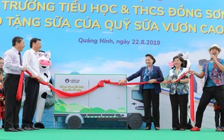  Quỹ sữa Vươn cao Việt Nam tặng hơn 71.000 ly sữa cho trẻ em nghèo tỉnh Quảng Ninh