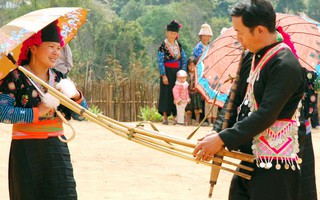 Khám phá sắc màu văn hóa dân tộc Mông ngay tại Hà Nội 