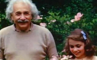 Bức thư chan chứa yêu thương Albert Einstein gửi con gái Lieserl