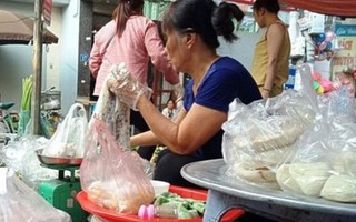 100% các TTTM, siêu thị tại Hà Nội sẽ không dùng túi nilon khó phân hủy